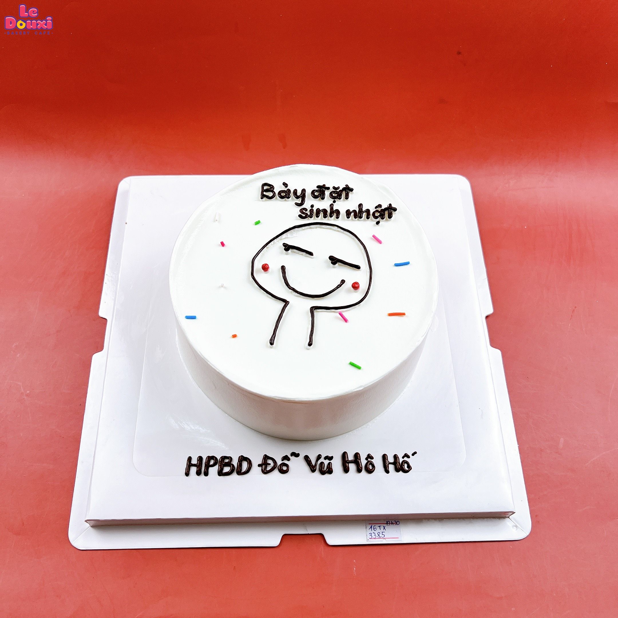 Bánh kem thiết kế theo yêu cầu mừng sinh nhật sếp - Tiệm Bánh Mon Chéri |  Bánh kem dễ thương